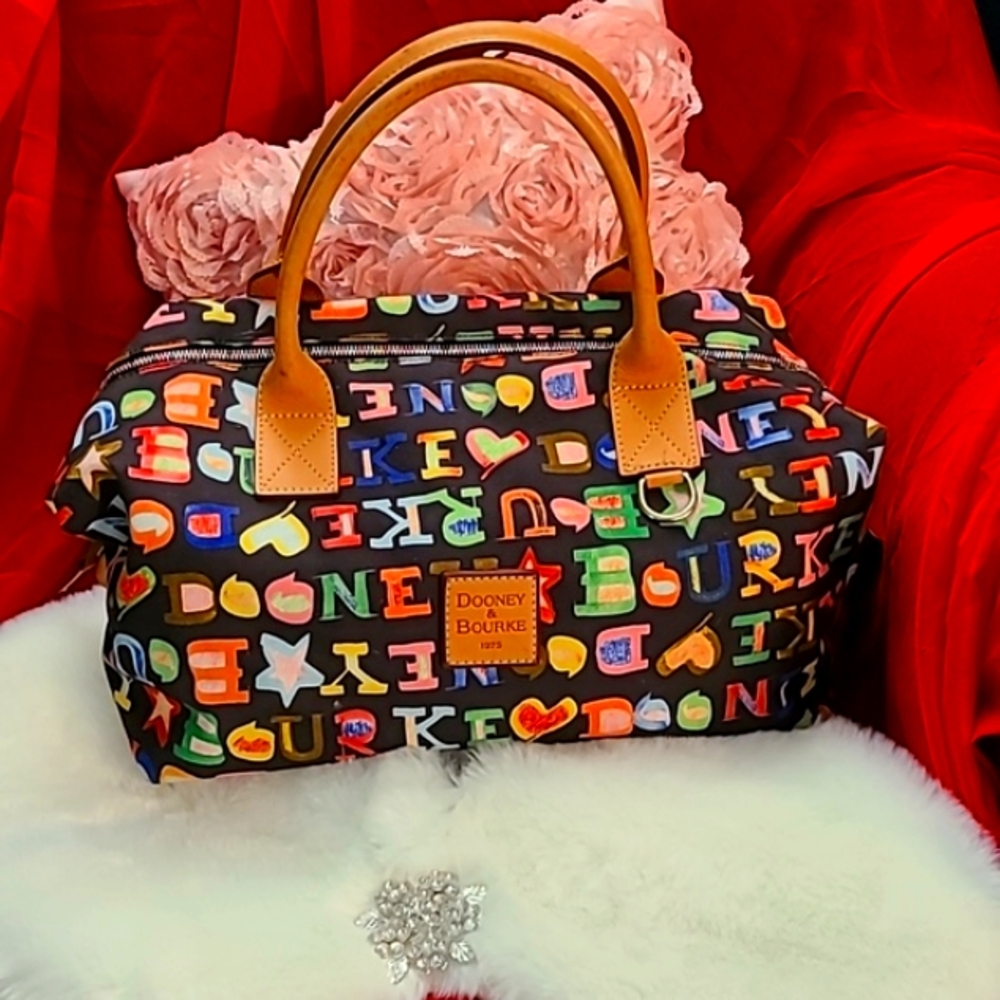 Dooney&Bourke Lg bag
